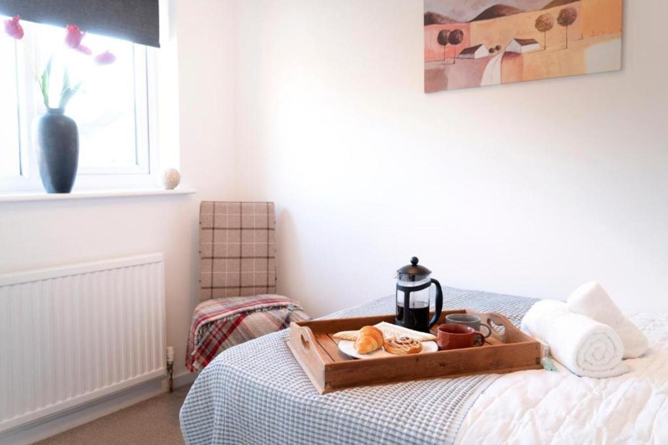 Modern 2 Bed House Close To Village Centre Kidlington Kültér fotó